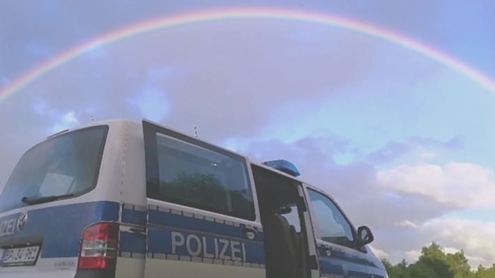 BPOL-TR: Bundespolizei Trier: Haftbefehle - Straftaten
Die Bilanz vom Wochenende
