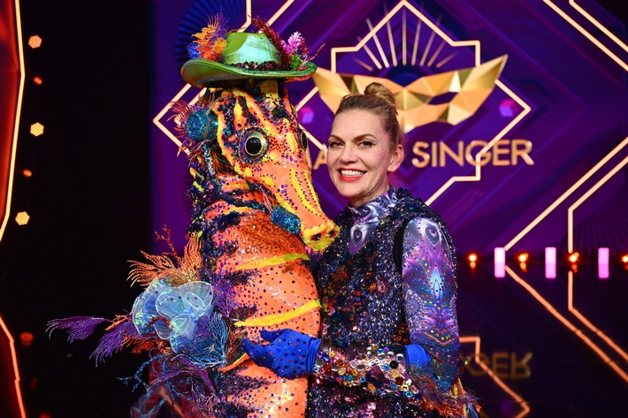 "The Masked Singer" siegt mit 18,7 Prozent Marktanteil / Anna Loos ist DAS SEEPFERDCHEN