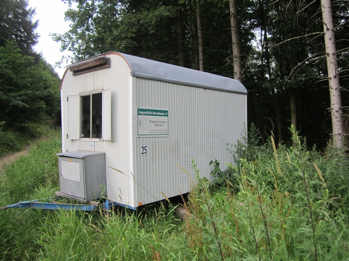 POL-GÖ: (585/2023) Bad Lauterberg: Unbekannte stehlen Vereins-Bauwagen vom Wiesenbeker Teich