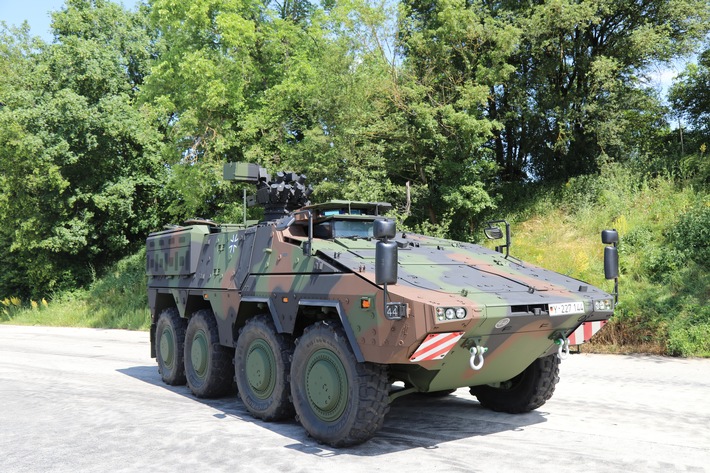 Letzter Boxer rollt vom Band / Auslieferung des Transportfahrzeugs für die Bundeswehr abgeschlossen