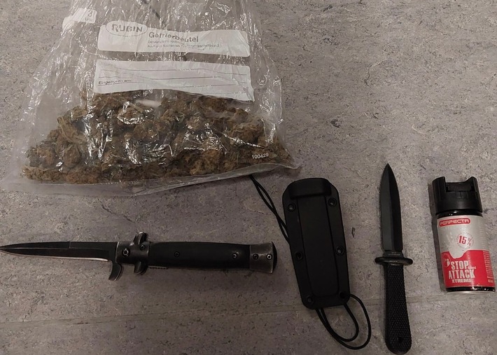 BPOL-FL: Handewitt: Wenn es aus dem Auto nach Cannabis riecht...