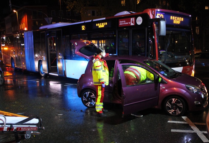 POL-AC: Verkehrsunfall mit Linienbus