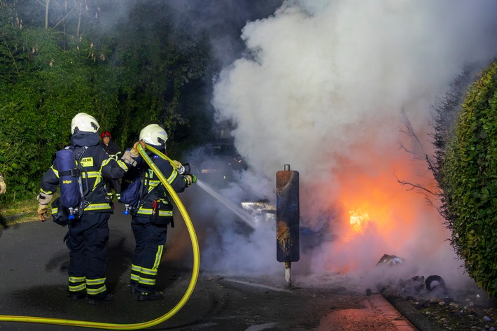 FW-MK: PKW-Brand am Griesenbrauck