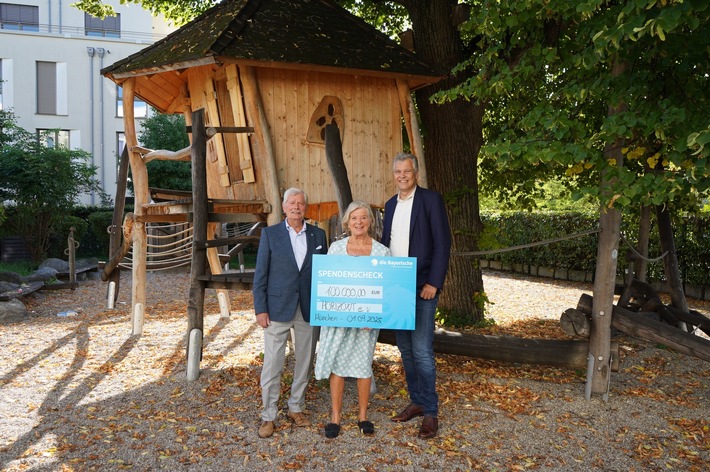 Mit Förderung der Bayerischen: Die Erwin Flieger Stiftung unterstützt die HORIZONT Jutta Speidel Stiftung mit 100.000 Euro