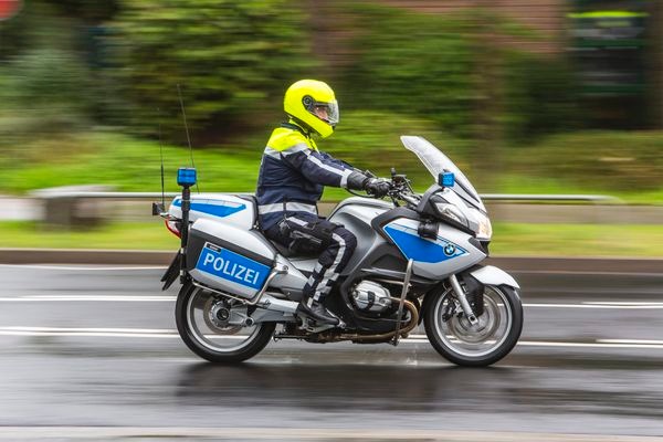POL-REK: Schwerverletzter Kradfahrer - Erftstadt