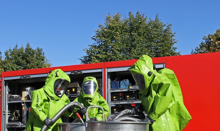 FW-OB: Gemeldeter Chemikalienaustritt in Osterfeld