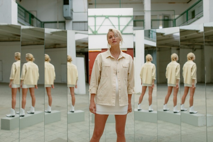 ABOUT YOU x LeGer by Lena Gercke: &quot;Escape the Ordinary&quot;