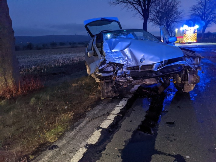 POL-HM: Verkehrsunfall auf der L423 zwischen Coppenbrügge und Hohnsen - 22-jähriger leichtverletzt