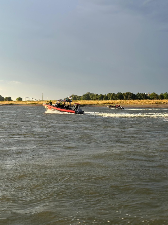 FW-NE: Kind im Rhein vermisst | Umfangreiche Suchmaßnahmen bleiben erfolglos