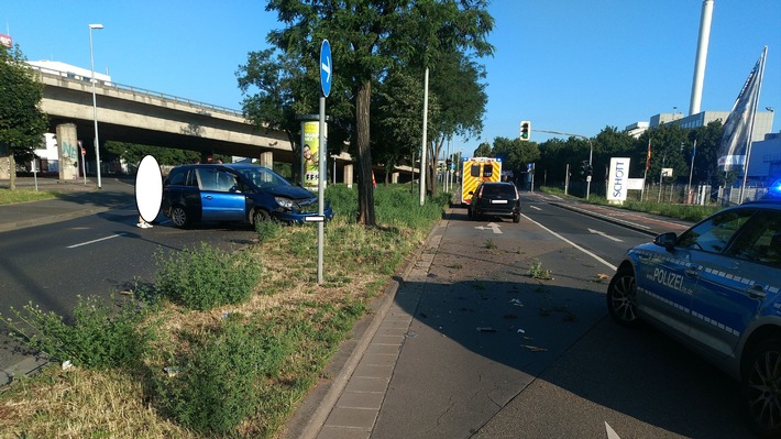 POL-PPMZ: Verkehrsunfall verursacht eventuell wegen fehlender Sehhilfe