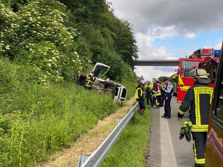 FW-DO: 07.06.2020 A45 Fahrer befreit sich selbständig aus PKW