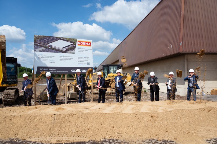 Spatenstich bei NORMA in Kerpen: Erweiterung der Kühl- und Tiefkühllogistik schafft Kapazitäten für über 200 Filialen / Fast 10.000 Quadratmeter zusätzliche Fläche