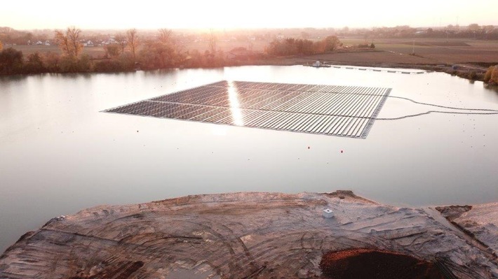 Presseinformation: Schwimmende Solaranlage für den Baggersee in Niederrimsingen