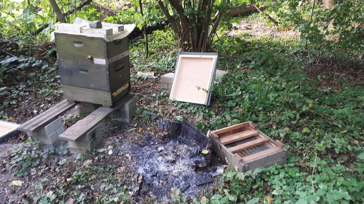 POL-NE: Bienenvolk durch Brand zerstört - Kripo ermittelt