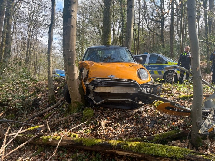 POL-GM: Alkoholisierter 36-Jähriger flüchtet von Unfallstelle