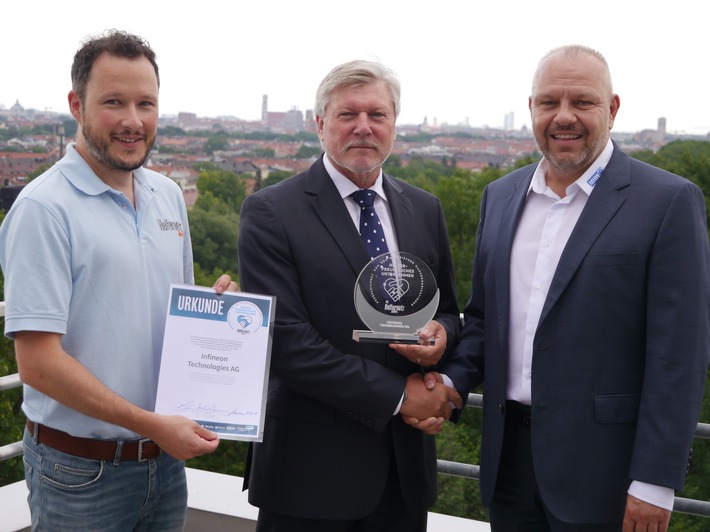 Beruf und Ehrenamt: Helfernetz Bayern verleiht den ersten Helfer-Oscar an Infineon Technologies AG / Bayerische Unternehmen gesucht - jetzt bewerben