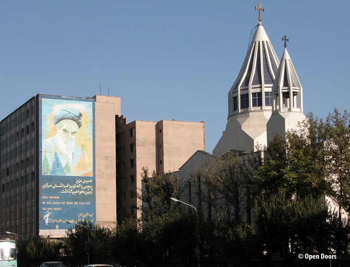 Christen im Iran diffamiert, verfolgt und inhaftiert / Regierung von Präsident Rohani verstärkt Druck auf religiöse Minderheiten