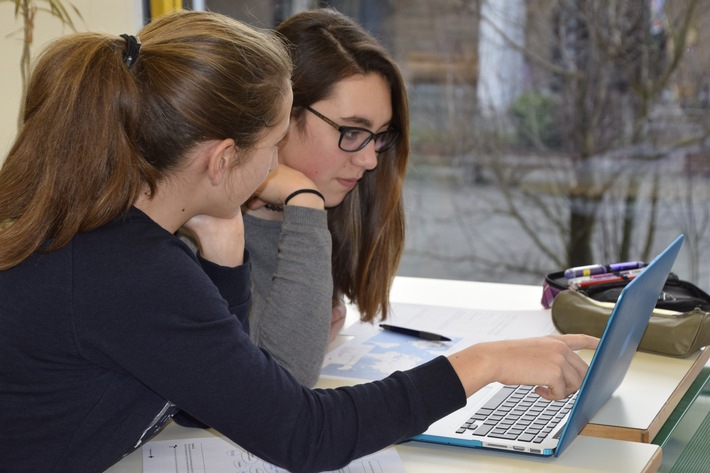 «Abenteuer Rotes Kreuz - Eine Idee verändert die Welt». Das Schweizerische Rote Kreuz lanciert ein Online-Schulportal.