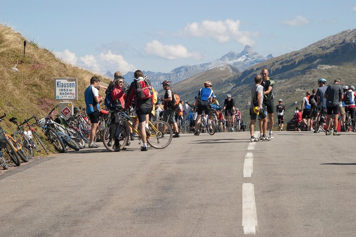 Mit starken "Wädli" auf die Glarner Alpenpässe