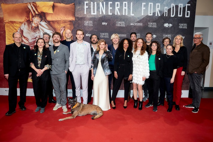 Das Sky Original "Funeral for a Dog" feiert Premiere in München und Berlin