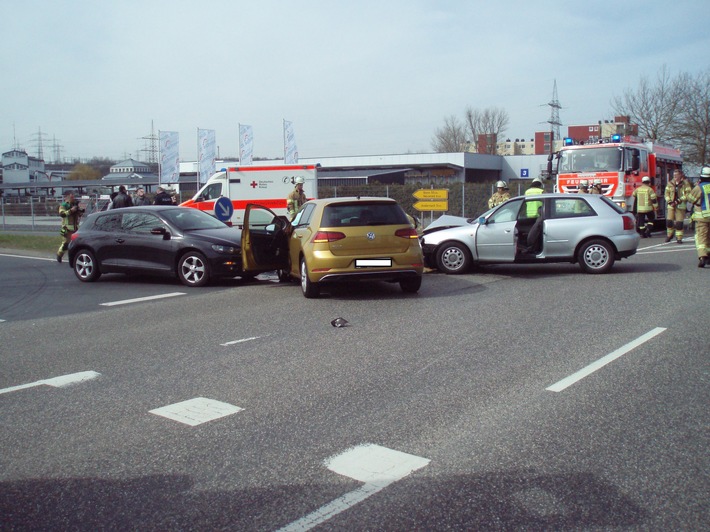 POL-PDKO: Verkehrsunfall mit verletzten Personen