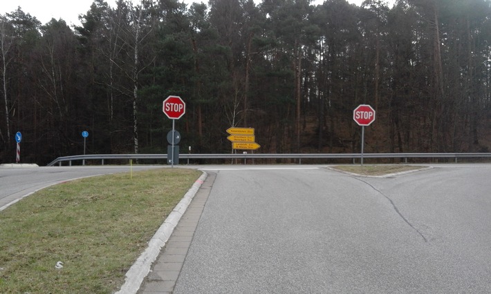 POL-PDKL: Unfallschwerpunkt - Stopp-Schild wird missachtet - Die Räder müssen stehen!