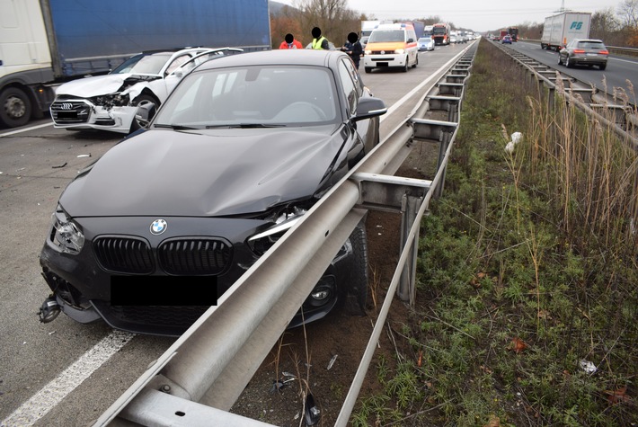 POL-PDKL: A6/Bruchmühlbach-Miesau, Hoher Sachschaden nach Auffahrunfall