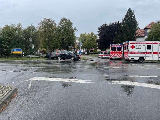 POL-NOM: Drei verletzte Personen bei Unfall
