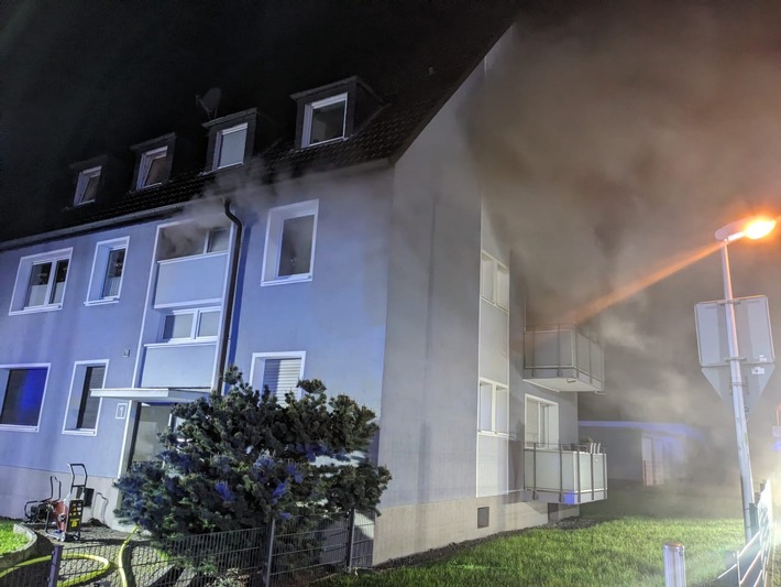 FW-E: Küchenbrand sorgt für starke Rauchentwicklung - Bewohner konnten sich selber in Sicherheit bringen