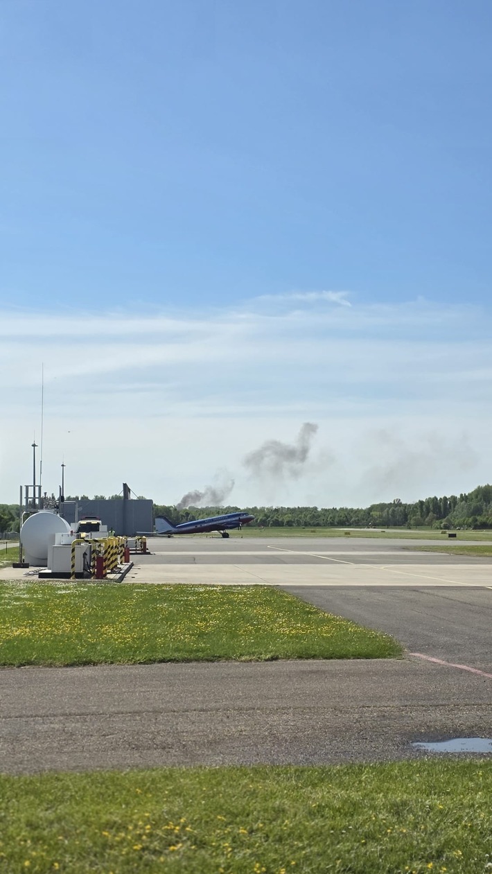 FW Speyer: Flugzeugabsturz in Speyer Eine Person tödlich verunglückt