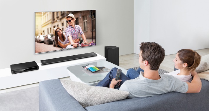 Mein neuer Fernseher: Darf&#039;s ein bisschen mehr sein? / Gute Nachrichten: Heutzutage kann man auch in kleinen Räumen auf großen TVs fernsehen / Neue Technologien und Designs machen&#039;s möglich