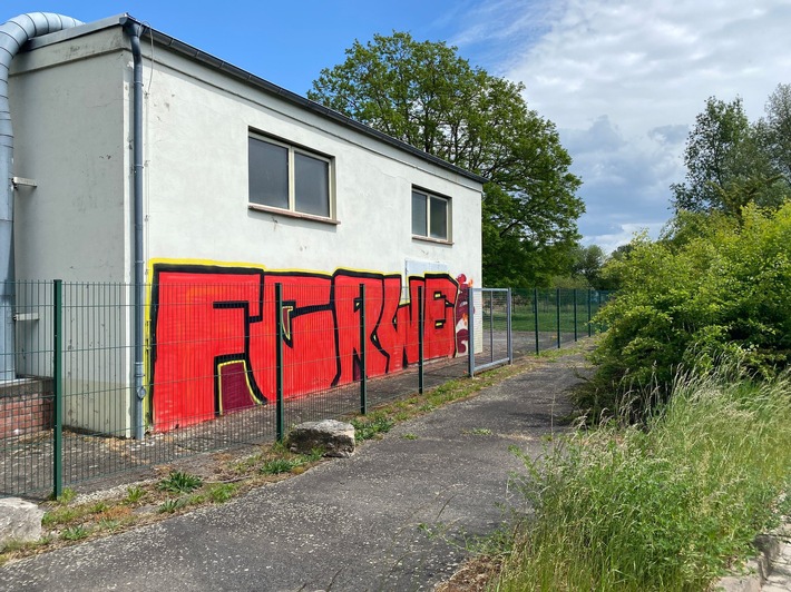 LPI-NDH: Polizei ermittelt nach Graffiti-Schmierereien - Zeugen gesucht!