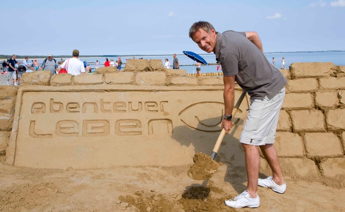 "Abenteuer Leben" knackt Sandburgen-Weltrekord! (mit Bild)