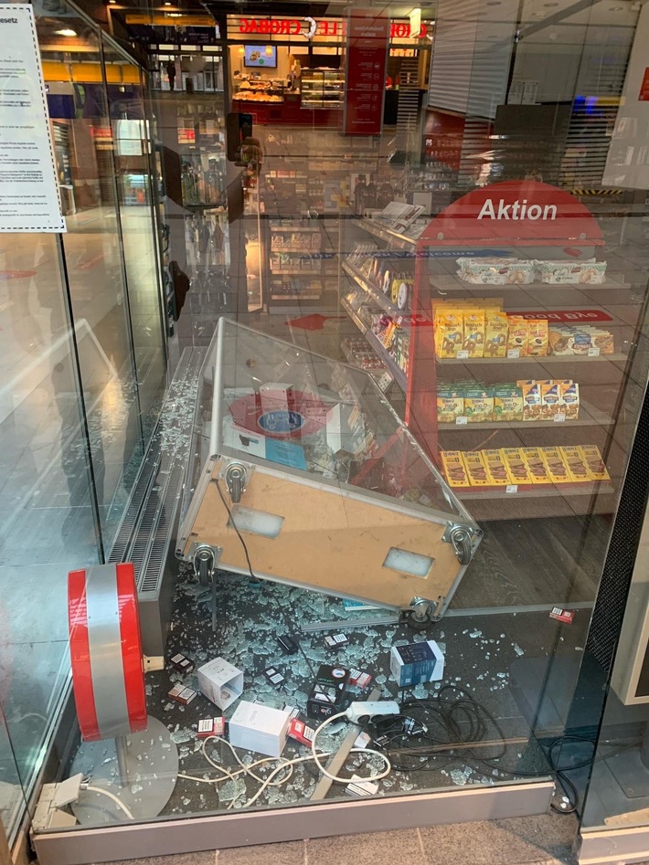 BPOL-KI: Sachbeschädigung durch E-Scooter im Kieler Hauptbahnhof - Bundespolizei sucht Zeugen