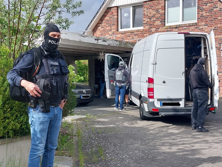 BPOLD-BBS: Schleusungskriminalität - Bundespolizei durchsucht zahlreiche Objekte in neun Bundesländern und vollstreckt drei Haftbefehle