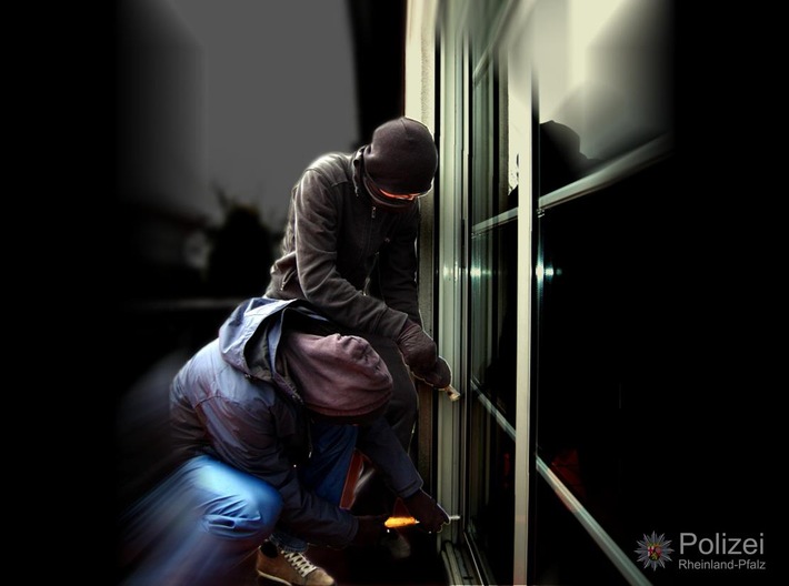 POL-PDLU: Wohnungseinbruch- Einbrecher bei Tatausführung gestört