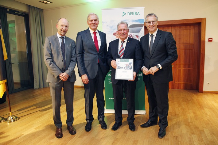 DEKRA Vision Zero Award 2019 - Sieben Jahre ohne Verkehrstote:
Auszeichnung für Stadt Lüdenscheid