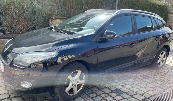 POL-PIKUS: Geparktes Auto gestreift