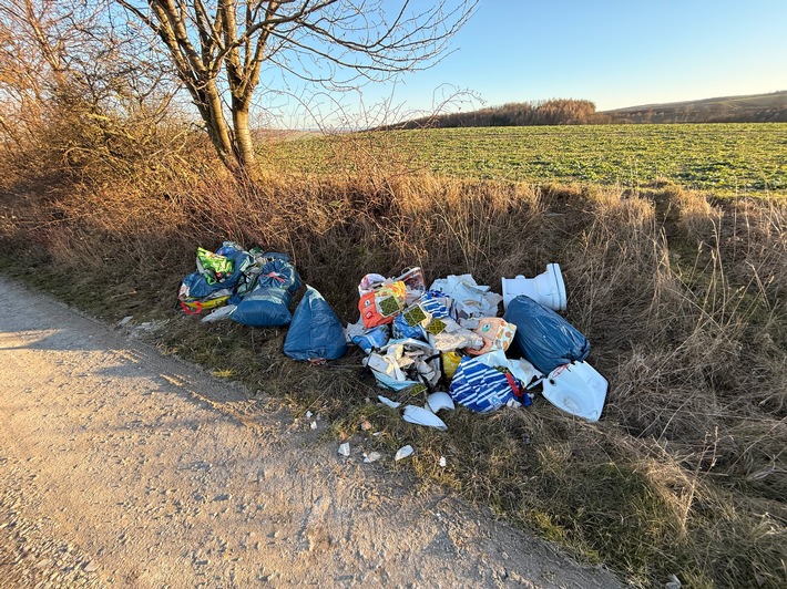 POL-HI: Illegale Müllentsorgung bei Sibbesse-Adenstedt
