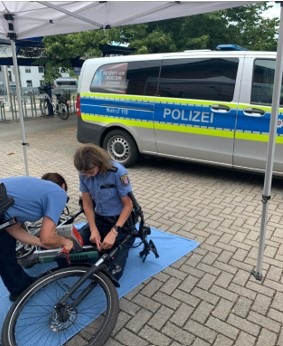 POL-OF: Erfolgreiche Fahrradcodieraction