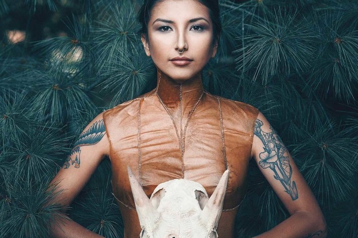 Indigene Fashion Week in Toronto - Auf der ersten indigenen Fashion Week in Toronto präsentieren indigene Designer ihre Kreationen