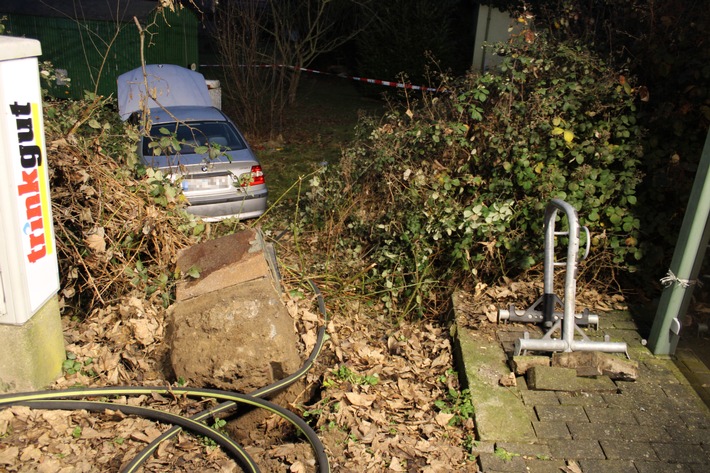 POL-RBK: Leichlingen - 73-Jähriger bei Alleinunfall verstorben