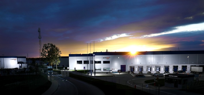 AUTODOC investiert Millionen in neues Lager in Stettin / Online-Handel für Autoteile verdoppelt Logistik-Fläche in Stettin