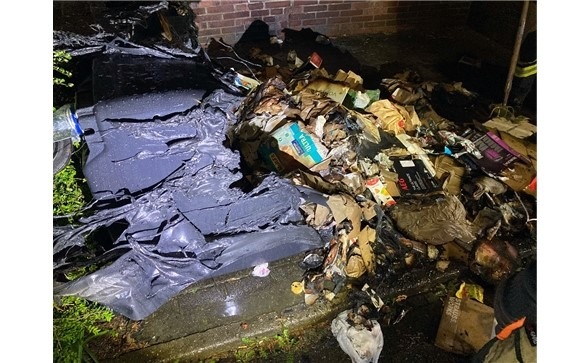 POL-ME: Müllcontainer brennen an vier Tatorten - die Polizei ermittelt - 2603122