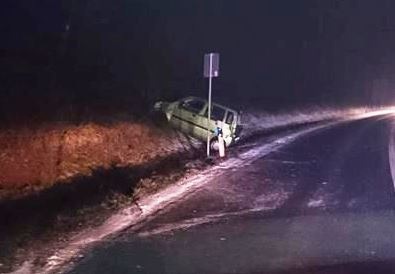 POL-PDWO: Unfall mit Personenschaden auf winterglatter Fahrbahn