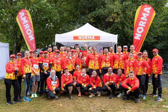 Mit Teamgeist zum Erfolg: Mehr als 80 NORMA-Mitarbeitende gingen beim 14. Fürther Firmenlauf an den Start / &quot;Bei NORMA läuft&#039;s einfach&quot; - auch bei Nieselregen