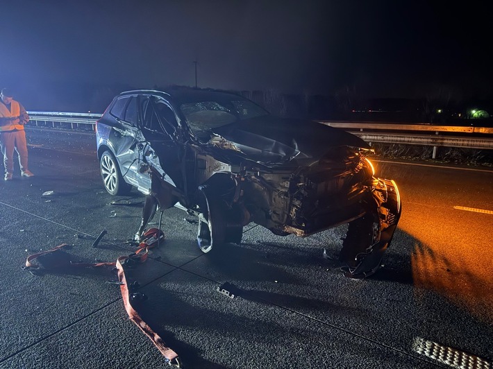 POL-VER: +++ Unfall auf der A1 +++ Dreister Ladendieb gefährdet Mitarbeiterin +++ Alkoholfahrt in Worpswede +++ Unfall zwischen E-Scooter und Fußgänger +++ Pkw kollidiert mit Hauswand +++