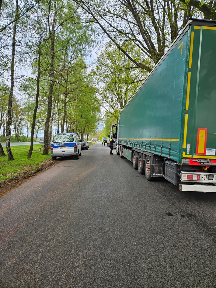 POL-DH: --- sicher.mobil.leben Länderübergreifende Aktion für mehr Sicherheit im Straßenverkehr am 17. April in Niedersachsen ---