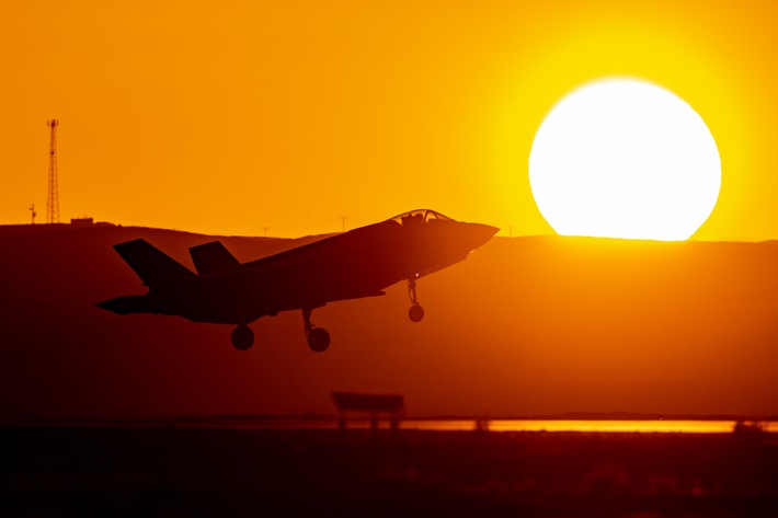 Image for the article: Inspekteur der Luftwaffe Ingo Gerhartz: Beschaffung der F-35 wichtiger Schritt, die Streitkräfte für die Zukunft aufzustellen 
