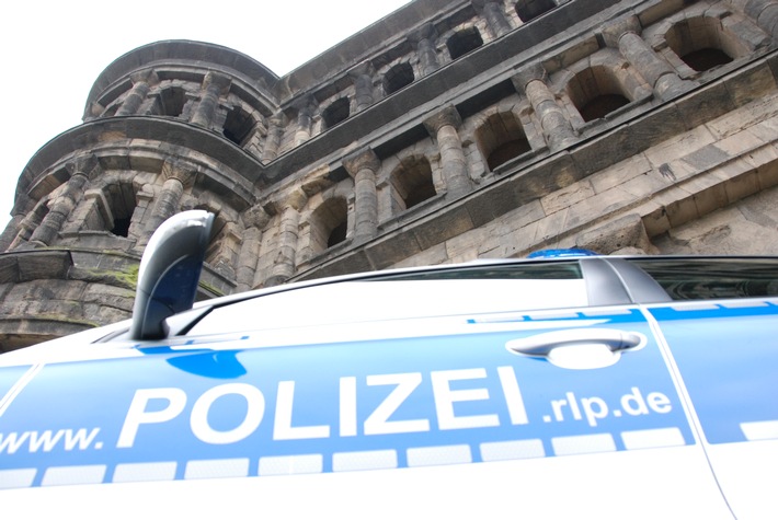 POL-PPTR: Gemeinsame Pressemeldung der Stadt und der Polizei Trier:
Demonstrationen am Samstag sorgen möglicherweise für kurzzeitige Verkehrsbehinderungen